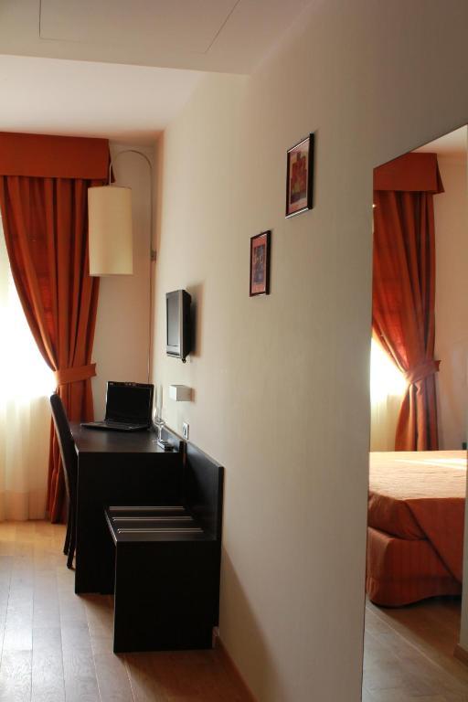 Hotel Rioverde Pralormo 部屋 写真