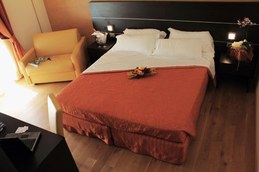 Hotel Rioverde Pralormo 部屋 写真